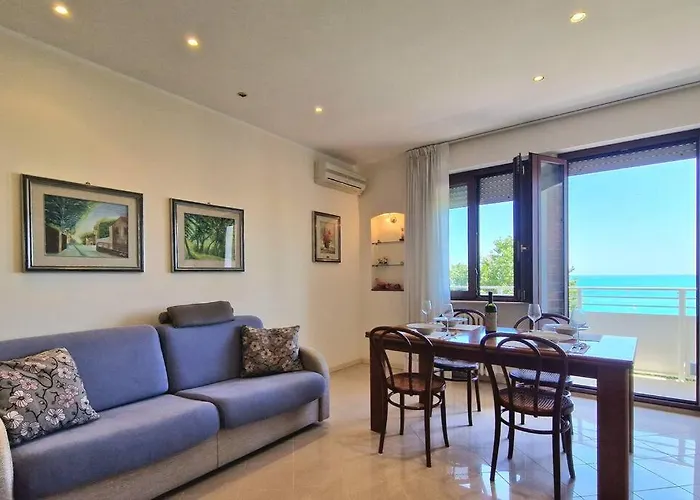 Appartamento [vista Mare] Wi-fi Clima E Relax Porto SantʼElpidio