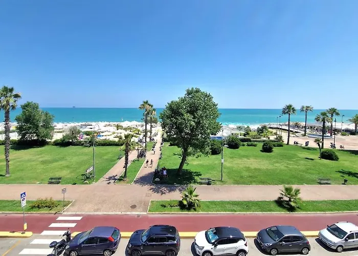 Appartamento [vista Mare] Wi-fi Clima E Relax Porto SantʼElpidio