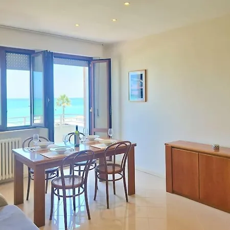 Vista Mare Wi-fi Clima E Relax 公寓
