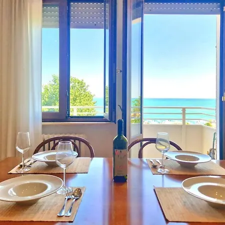 Vista Mare Wi-fi Clima E Relax * Porto SantʼElpidio