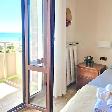Vista Mare Wi-fi Clima E Relax Apartment Porto SantʼElpidio